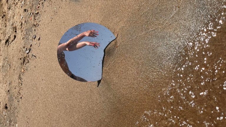 Read more about the article Who am I without him? Rebuilding identity after narcissistic abuse
